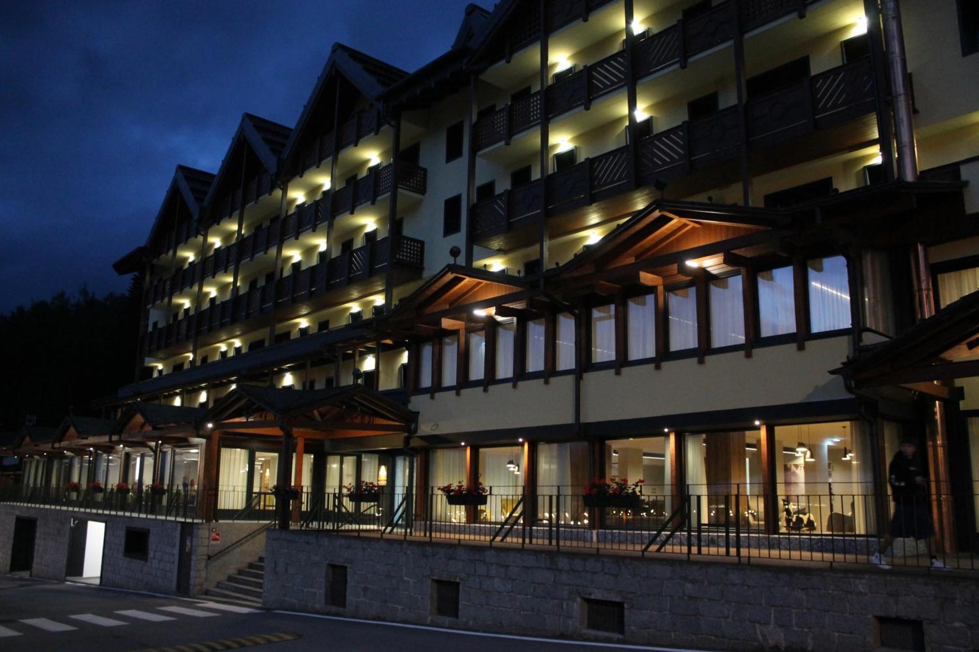 פולגרידה Armon Greenblu Hotel & Wellness מראה חיצוני תמונה